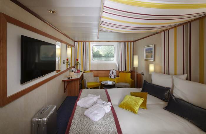 A-ROSA, DONNA, Cabin Cat A with extra bed.jpg